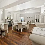 Ambasadorski 3*