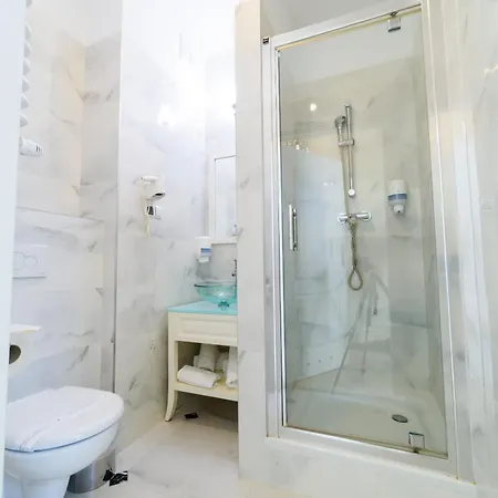 Hotel Ambasadorski 3*