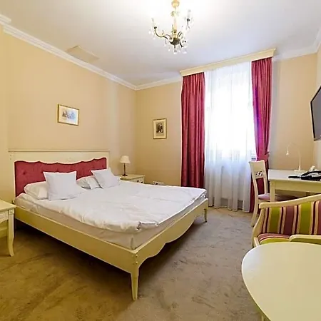 Ambasadorski 3*