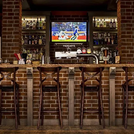 Hotel Ambasadorski 3*