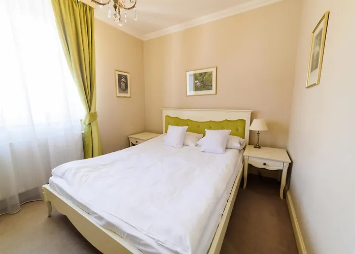 Ambasadorski Жешув