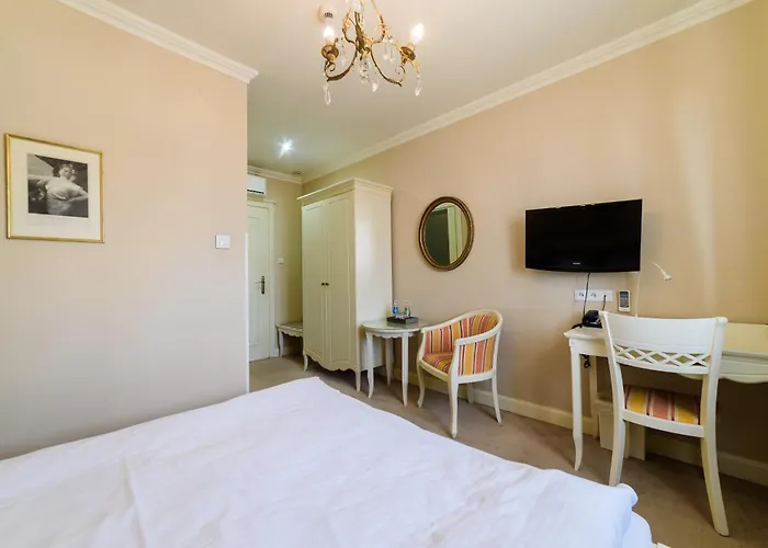 Ambasadorski 3* Жешув