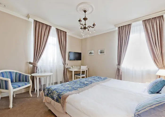 Отель Ambasadorski 3*